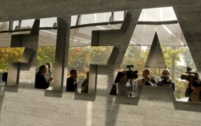 Fifa z darilom za Rusijo? Razpuščena delovna skupina, ki preiskuje rasizem v nogometu