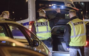 Nemška policija še išče terorizma osumljenega Sirca