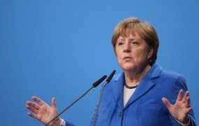 Merklova prekinja tradicijo vodij CDU: ne bo je na kongres CSU