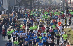 Maraton rekordov: več kot 23.000 tekačev in zastavonoša Pahor