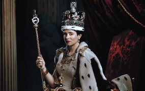 Netflix z novo serijo Krona o britanski kraljevi družini