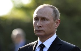Putin za sodelovanje ruskih in ameriških obveščevalcev v boju proti IS