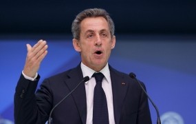 Sarkozy žuga z davki, če Trump odstopi od pariškega sporazuma