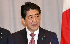 Japonski premier: Brez nadzora nad pandemijo OI v Tokiu ne bo