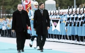 Pahor je Erdoganu izrazil podporo "evropski perspektivi Turčije"