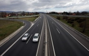 Srbske avtoceste z napačno pretvorbo valut v minusu