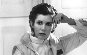 Umrla je Carrie Fisher, princesa Leia iz Vojne zvezd