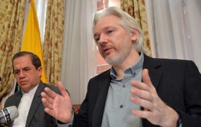 Assange: Po izpustitvi Chelsea Manning se bom predal ZDA