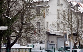 Balkanskemu bojevniku 5000 evrov odškodnine zaradi razmer v priporu