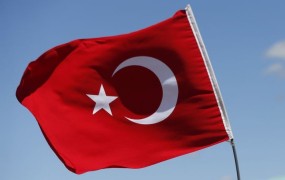 Turčija grozi Grčiji z "nujnimi ukrepi", če ji ne izroči pučistov