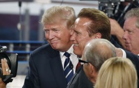 Zdaj Schwarzenegger izziva Trumpa: Amerike se tako ne dela spet velike