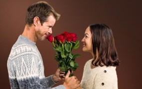 Valentinovo odpira širša vprašanja o pomenu ljubezni