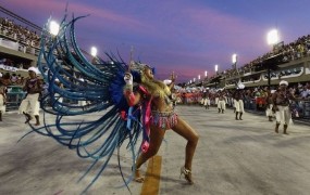 V Braziliji v času karnevalov razdelili 77 milijonov kondomov