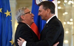 FOTO: Luksemburški lomilec src Juncker po Cerarju omrežil še Pahorja