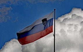 Morisovci pozivajo občine: Ponosno izobesite velike slovenske zastave