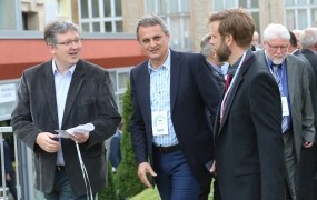 Mariborski svetniki SDS s podporo proračunu do novih delovnih mest