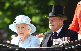 Britanska kraljica in princ Philip v zakonskem stanu že 70 let