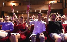 Klavrn začetek nove stranke Luke Mesca: na dan kongresa množičen izstop