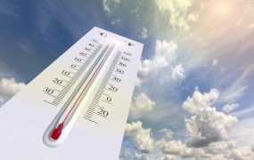 V avstralskem Onslowu namerili rekordnih 50,7 stopinj Celzija