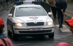 Lažni hrvaški policist je 58-letnega Slovenca ogoljufal za več 10.000 evrov