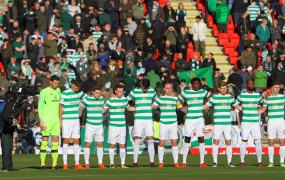 Škotska vlada grozi, da bo prekinila nogometno prvenstvo zaradi neodgovornih nogometašev, ki kršijo karanteno