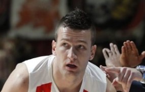 Vročekrvni črnogorski navijači so hoteli pretepsti košarkarje Crvene zvezde