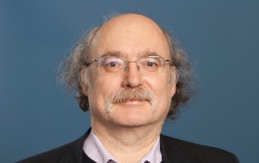 Nobelov nagrajenec za fiziko zaprisegel kot slovenski državljan