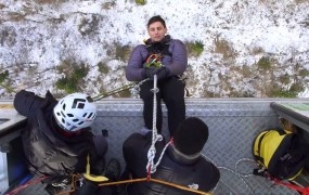 VIDEO: Ob novem dosežku slovenskih akrobatov so gledalci obnemeli: Z Velike planine skakali v prepad!