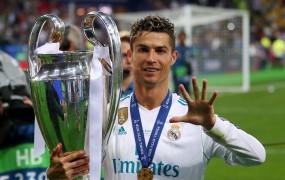 Pretres v evropskem nogometu: Ronaldo uradno prestopa v Juventus