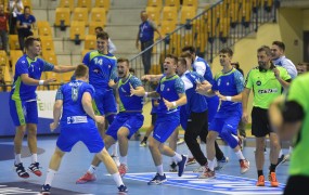 Slavje v Celju: mladi slovenski rokometaši v finalu evropskega prvenstva! (FOTO)