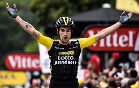 Z zmago na kraljevski etapi v Pirenejih Roglič skočil na tretje mesto Toura!