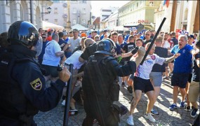 ESČP: Policija lahko pridrži potencialno nasilne nogometne navijače
