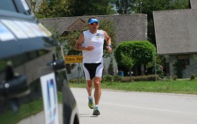 Bogomir Dolenc teče 42 maratonov za otroke z rakom (VIDEO)