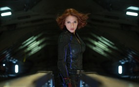 Črna vdova Scarlett Johansson bo za vlogo zaslužila 15 milijonov dolarjev