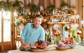Katastrofalni padec Jamieja Oliverja: restavracije zvezdniškega chefa zapirajo, 1000 ljudi ob delo