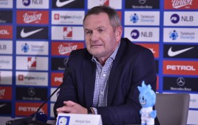 Kek ostaja selektor slovenske nogometne reprezentance