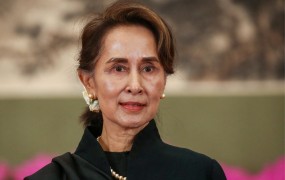 Odstavljena mjanmarska voditeljica Aung San Suu Kyi obsojena še na štiri leta zapora