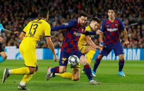 Messi v 700. tekmi za Barcelono zadel za napredovanje v osmino finala
