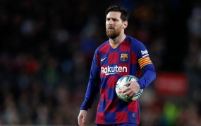 Messi prekinil negotovost: Vsaj leto dni še ostajam v Barceloni