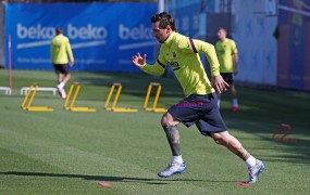 Messi spet trenira z Barco
