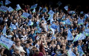 Na Novi Zelandiji navijači že na stadionih: ragbi tekmo si je ogledalo kar 43.000 gledalcev