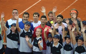 Đokovićev oče teniški svet hujska na Bolgara Dimitrova, a tenisači za polomijo Adria toura krivijo Đokovića