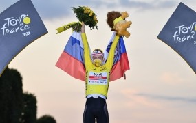 Športno leto 2021: Olimpijske medalje in drugi Tour Tadeja Pogačarja