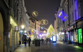 Po Sloveniji zagorele praznične luči