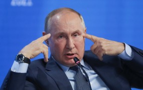 Putin trdi, da ni imel druge možnosti, kot da napade Ukrajino