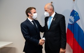 Francija v luči zaostrovanja pandemije in pričakovanja volitev od Slovenije prevzema krmilo EU