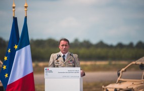 Vodja francoske obveščevalne službe razrešen, ker ni predvidel ruske invazije na Ukrajino