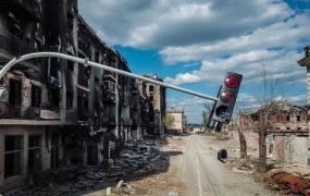 Silovita ruska ofenziva: v Ukrajini napadenih kar 40 mest