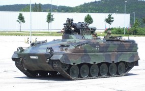 Škandalozno: Nemci Sloveniji v zameno za tanke, ki bi jih poslali Ukrajini, ponujajo "prastare" nemške oklepnike