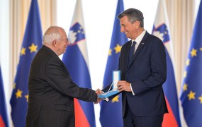 30. obletnica priznanja Slovenije: Pahor podelil pet državnih odlikovanj (FOTO)